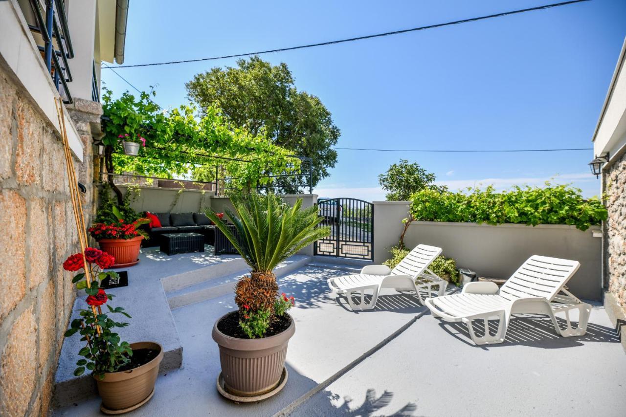Holiday Home Skevini Dvori Starigrad Paklenica Extérieur photo