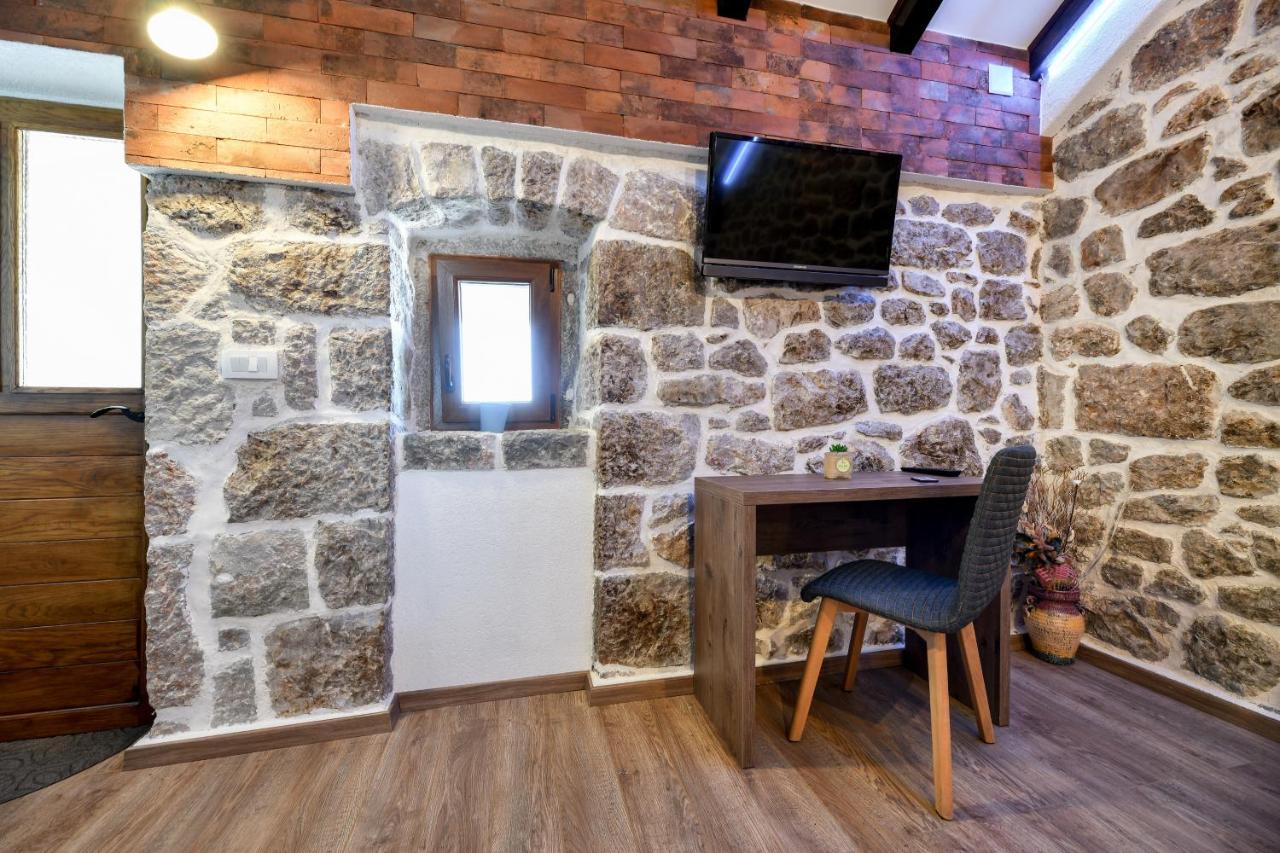 Holiday Home Skevini Dvori Starigrad Paklenica Extérieur photo