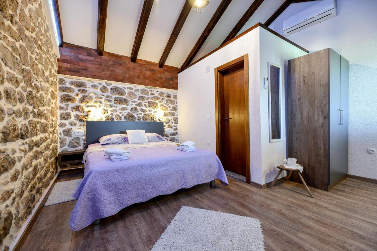 Holiday Home Skevini Dvori Starigrad Paklenica Extérieur photo
