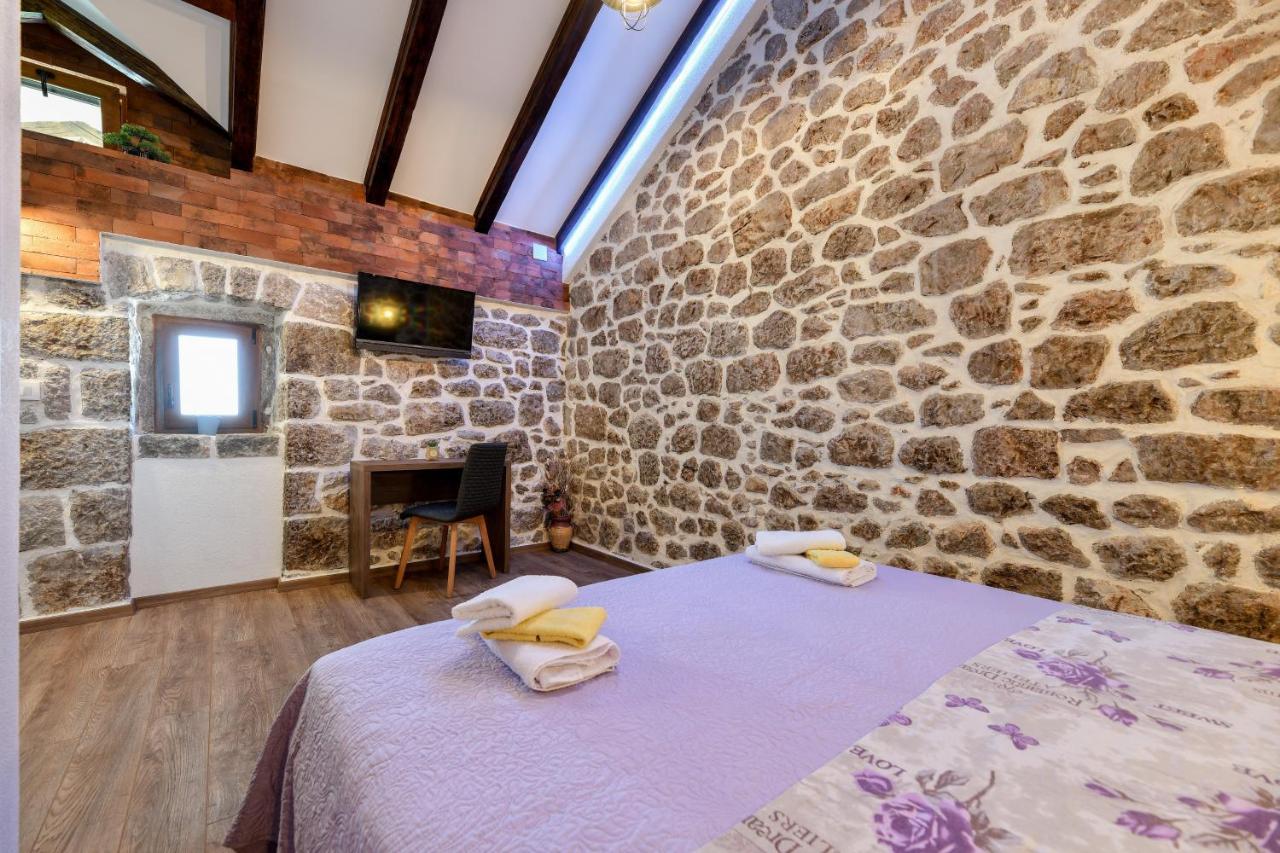 Holiday Home Skevini Dvori Starigrad Paklenica Extérieur photo